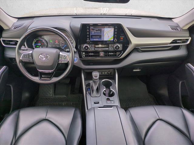 Used 2021 Toyota Highlander XLE image 19
