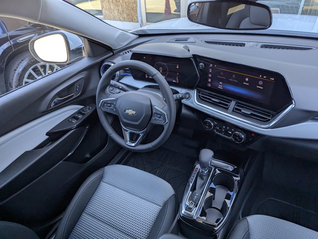 New 2025 Chevrolet Trax LT w/ LT Convenience Package image 18