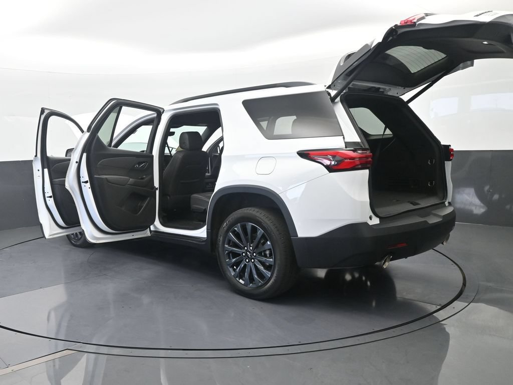 Used 2023 Chevrolet Traverse RS FWD image 85