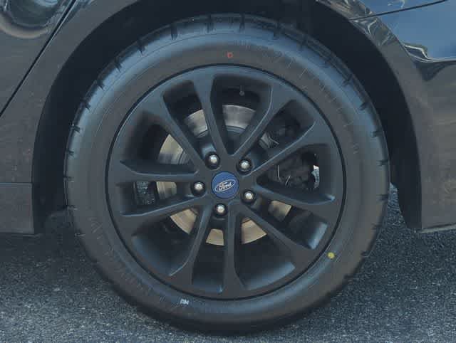 Used 2020 Ford Fusion SE FWD image 12