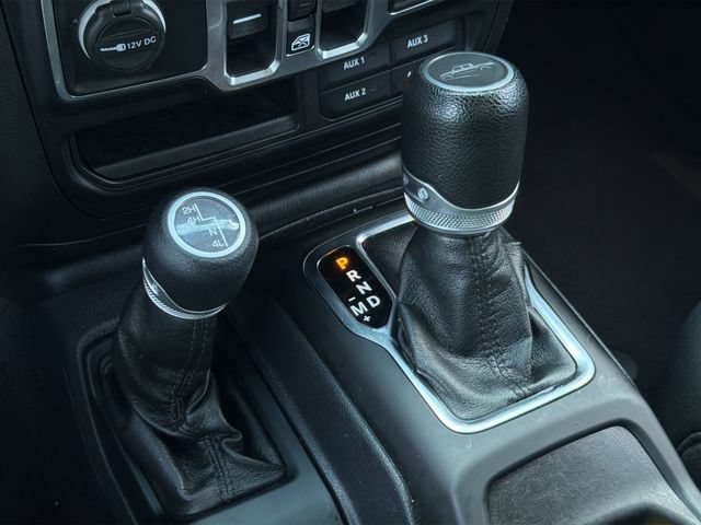 Used 2021 Jeep Gladiator Sport AWD/4WD image 27