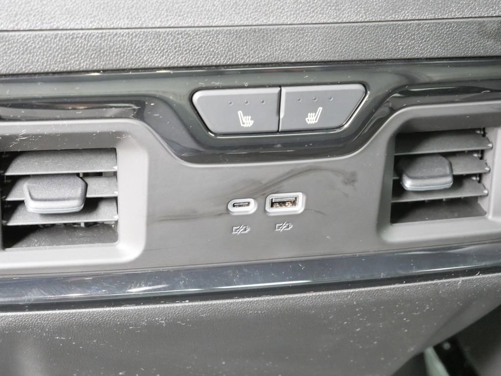 Used 2025 GMC Sierra 2500 AT4 w/ AT4 Premium Plus Package image 34