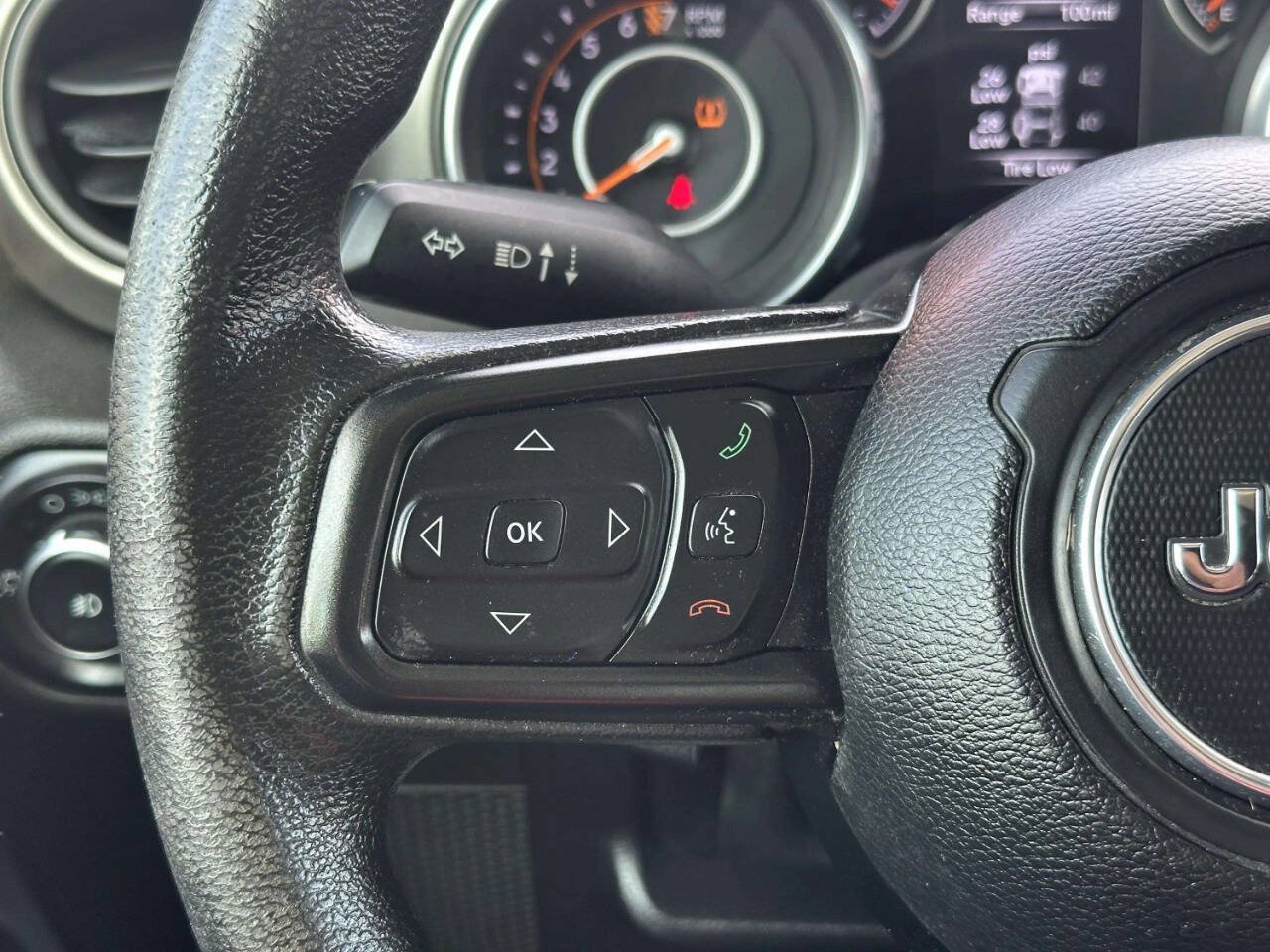 Used 2018 Jeep Wrangler Unlimited Sport AWD/4WD image 29