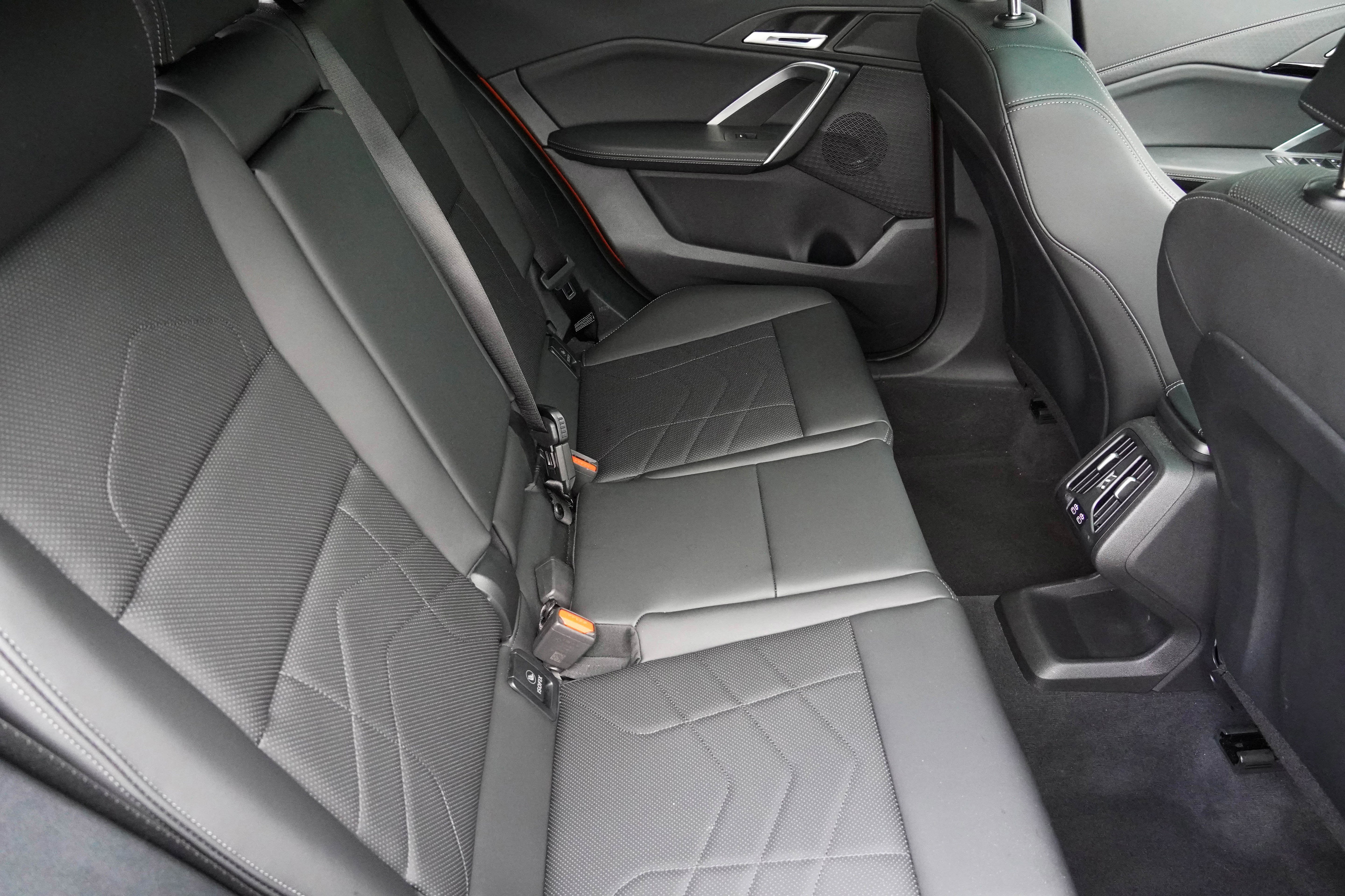 Certified 2025 BMW X2 xDrive28i image 35