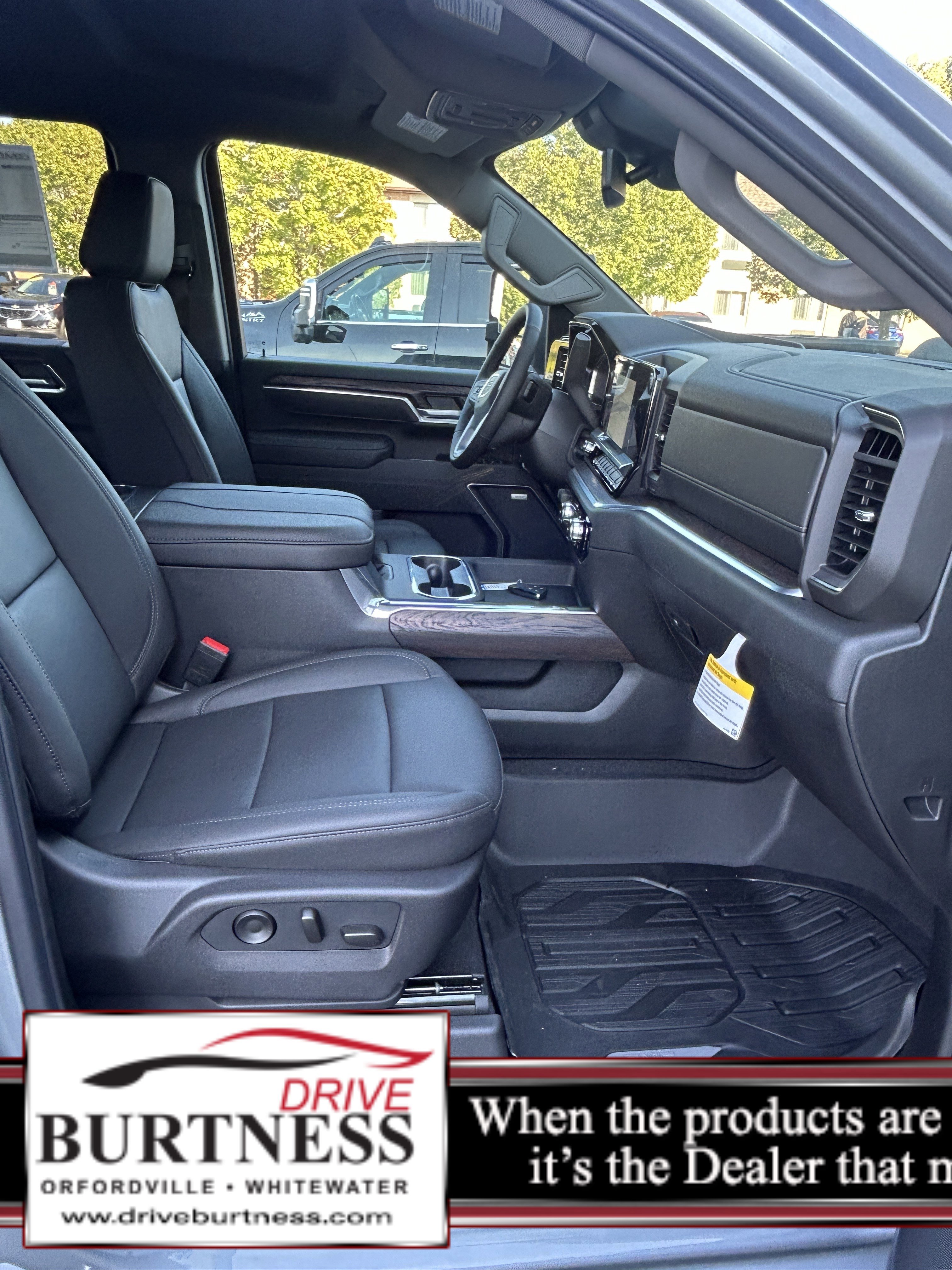 New 2026 GMC Sierra 3500 SLT w/ SLT Premium Package image 28