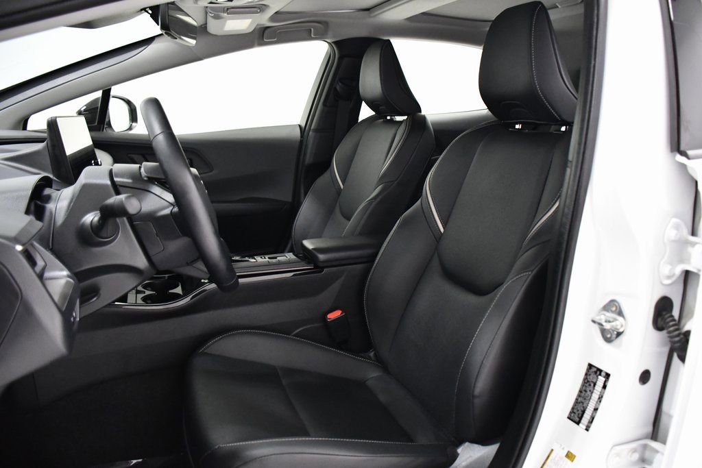 Used 2024 Toyota Prius XLE image 19