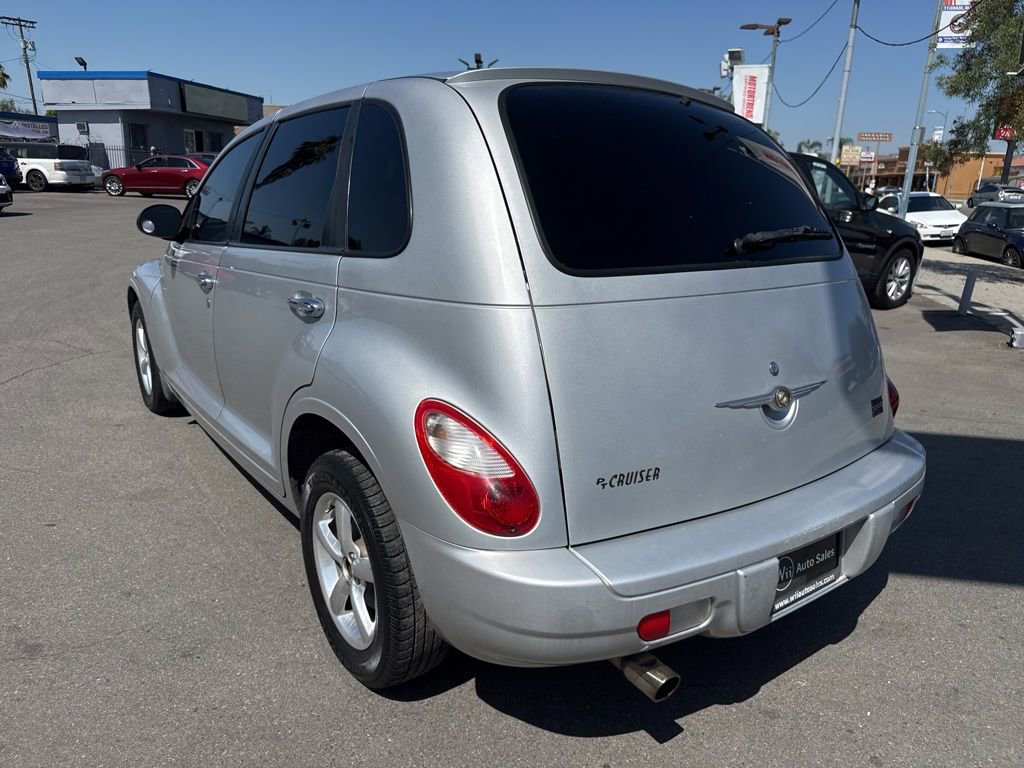 Used 2007 Chrysler PT Cruiser Touring FWD image 4