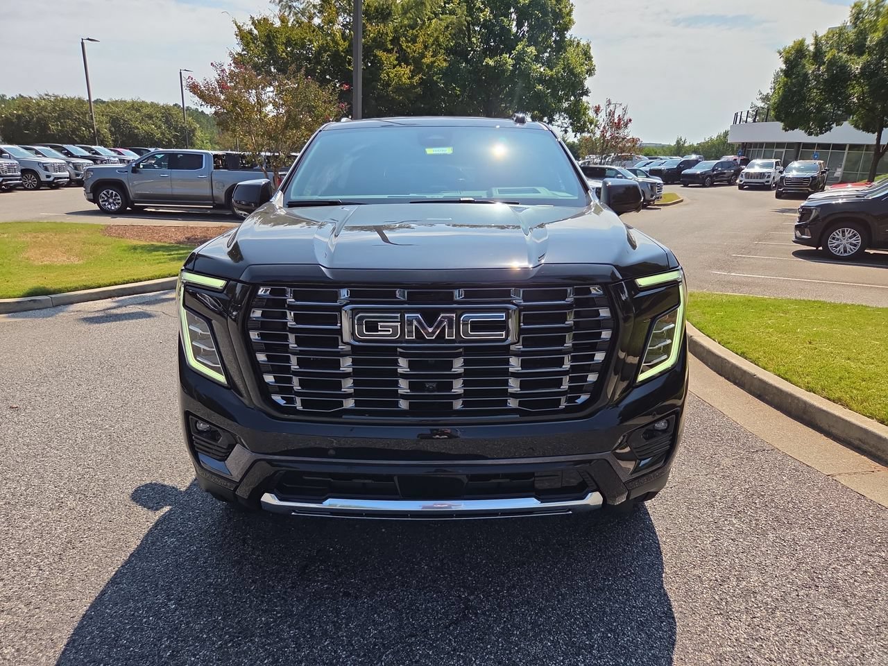 New 2026 GMC Yukon XL Denali Ultimate AWD/4WD image 3