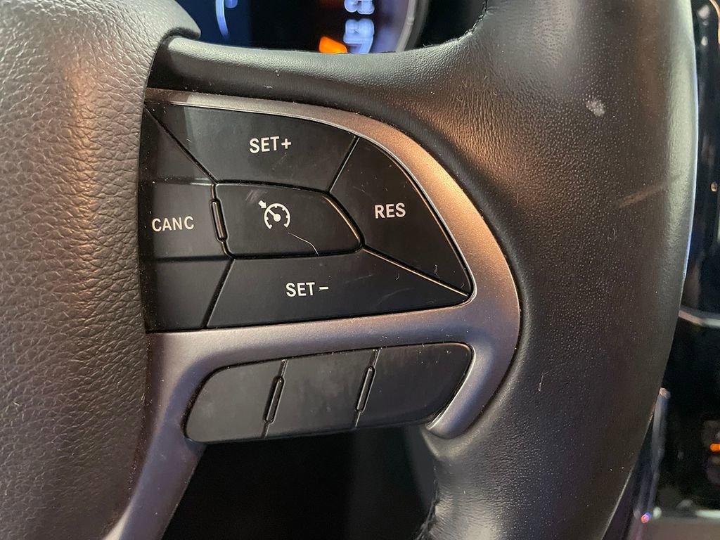 Used 2020 Jeep Grand Cherokee Limited w/ Luxury Group II AWD/4WD image 31