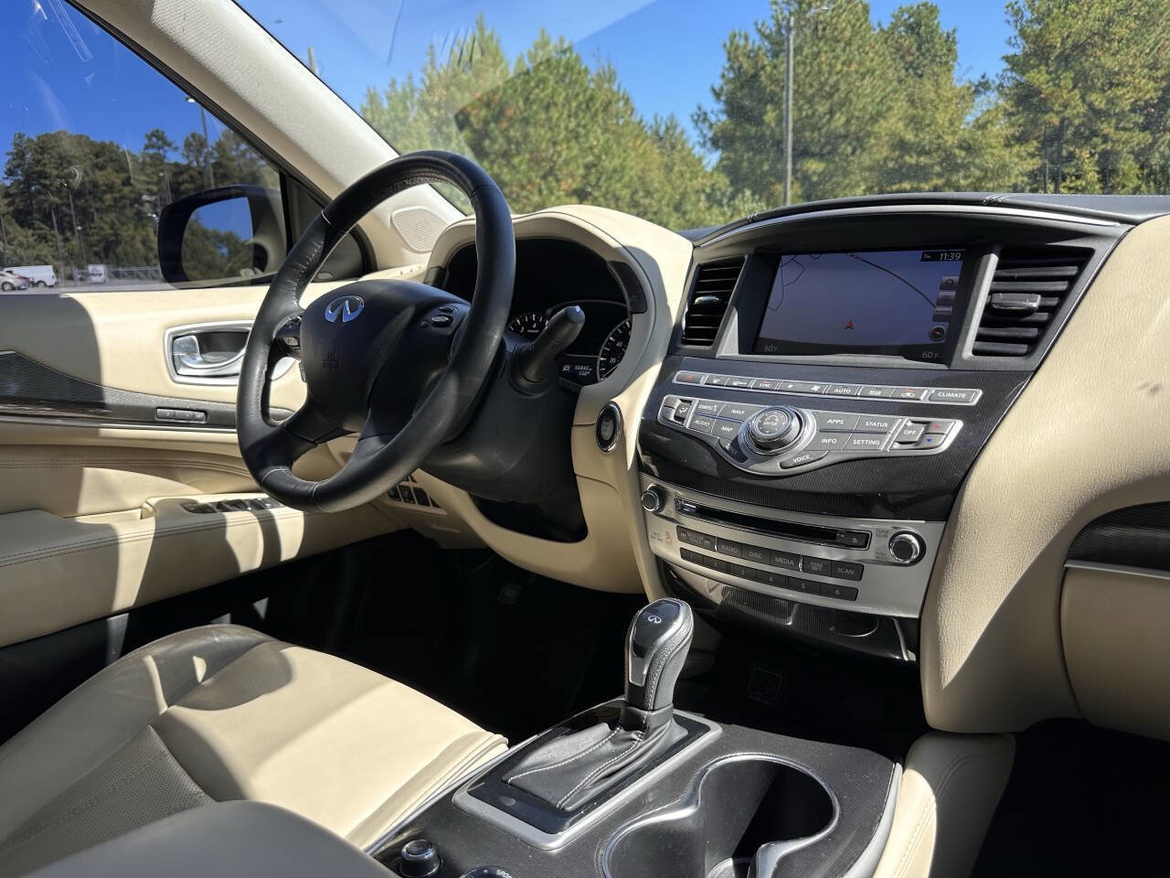 Used 2019 INFINITI QX60 Luxe w/ Essential Package image 23