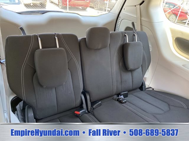 Used 2023 Chrysler Voyager LX FWD image 22