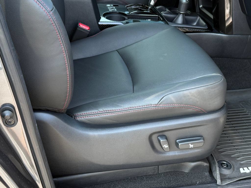 Used 2020 Toyota 4Runner TRD Off-Road Premium w/ Moonroof Package AWD/4WD image 19
