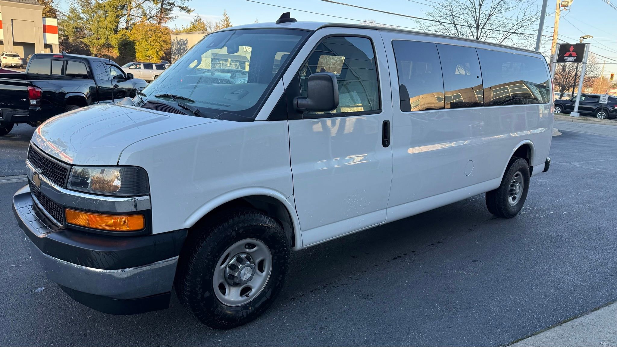 Used 2019 Chevrolet Express 3500 LT w/ LT Preferred Equipment Group image 6