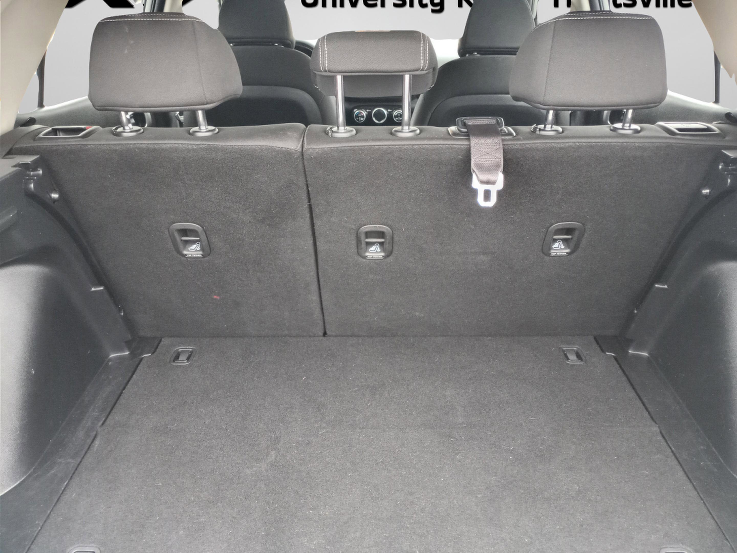 Used 2022 Hyundai Venue SEL w/ Cargo Package image 30