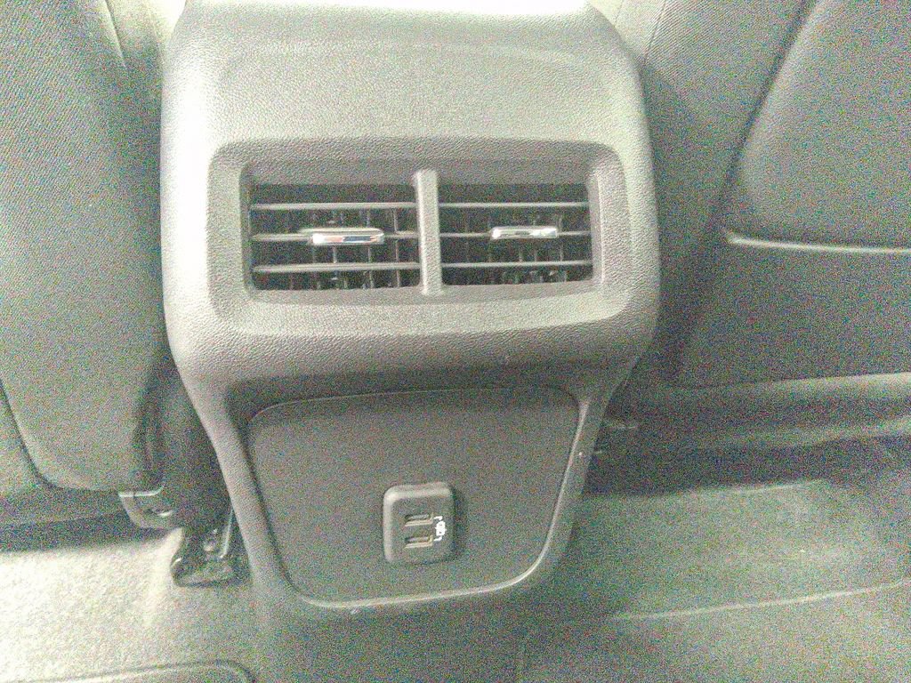 Used 2024 GMC Terrain SLE w/ Driver Convenience Package AWD/4WD image 9