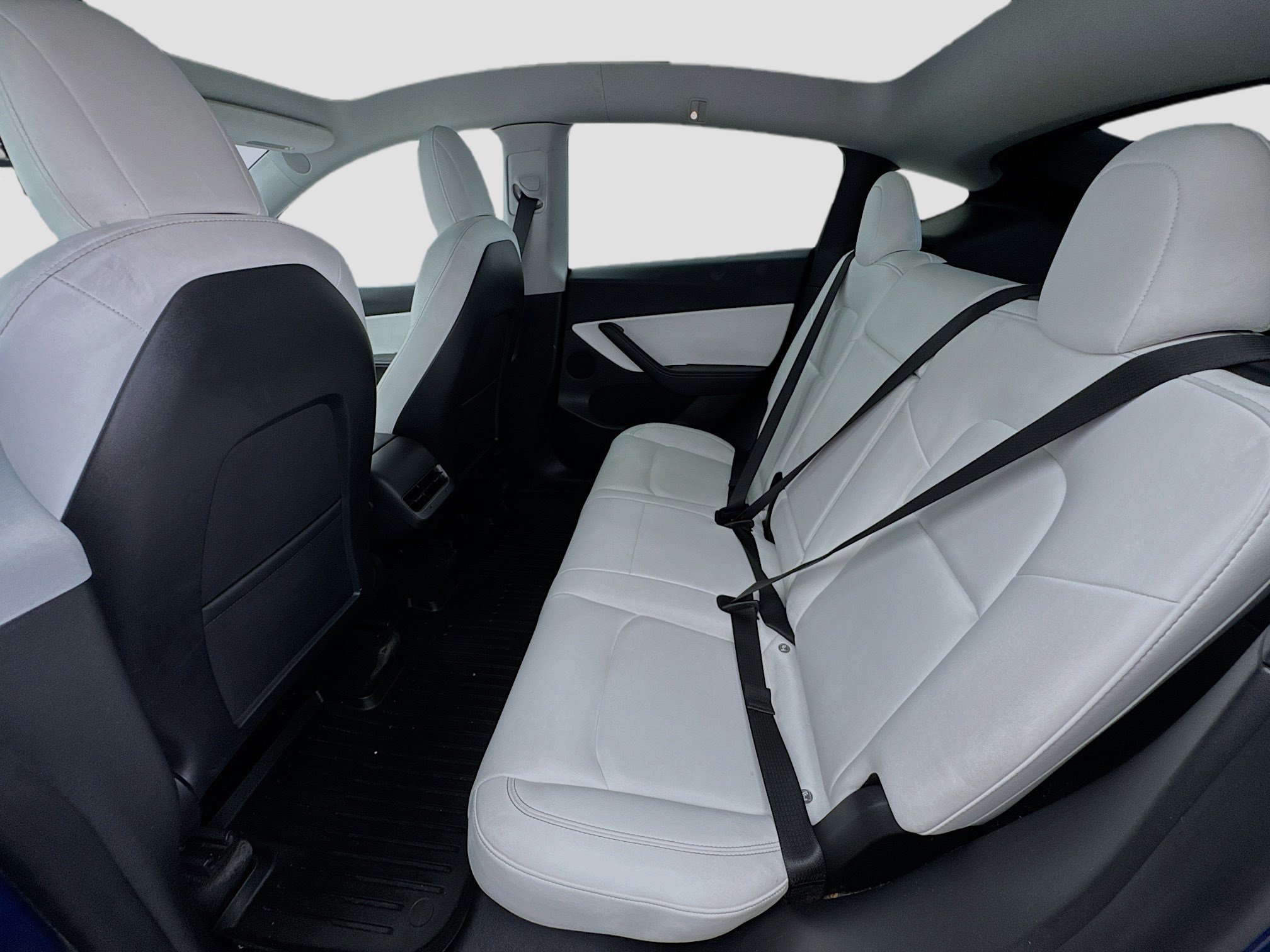 Used 2022 Tesla Model Y Performance image 16