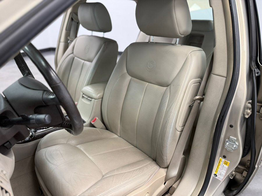 Used 2008 Cadillac DTS w/ Sun And Sound Package image 38