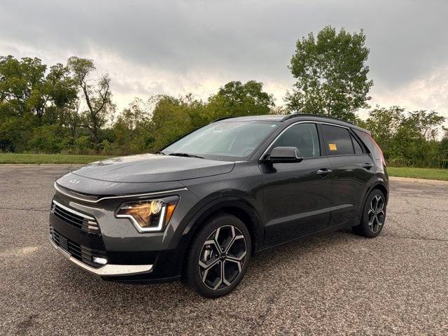 Certified 2025 Kia Niro EX Touring