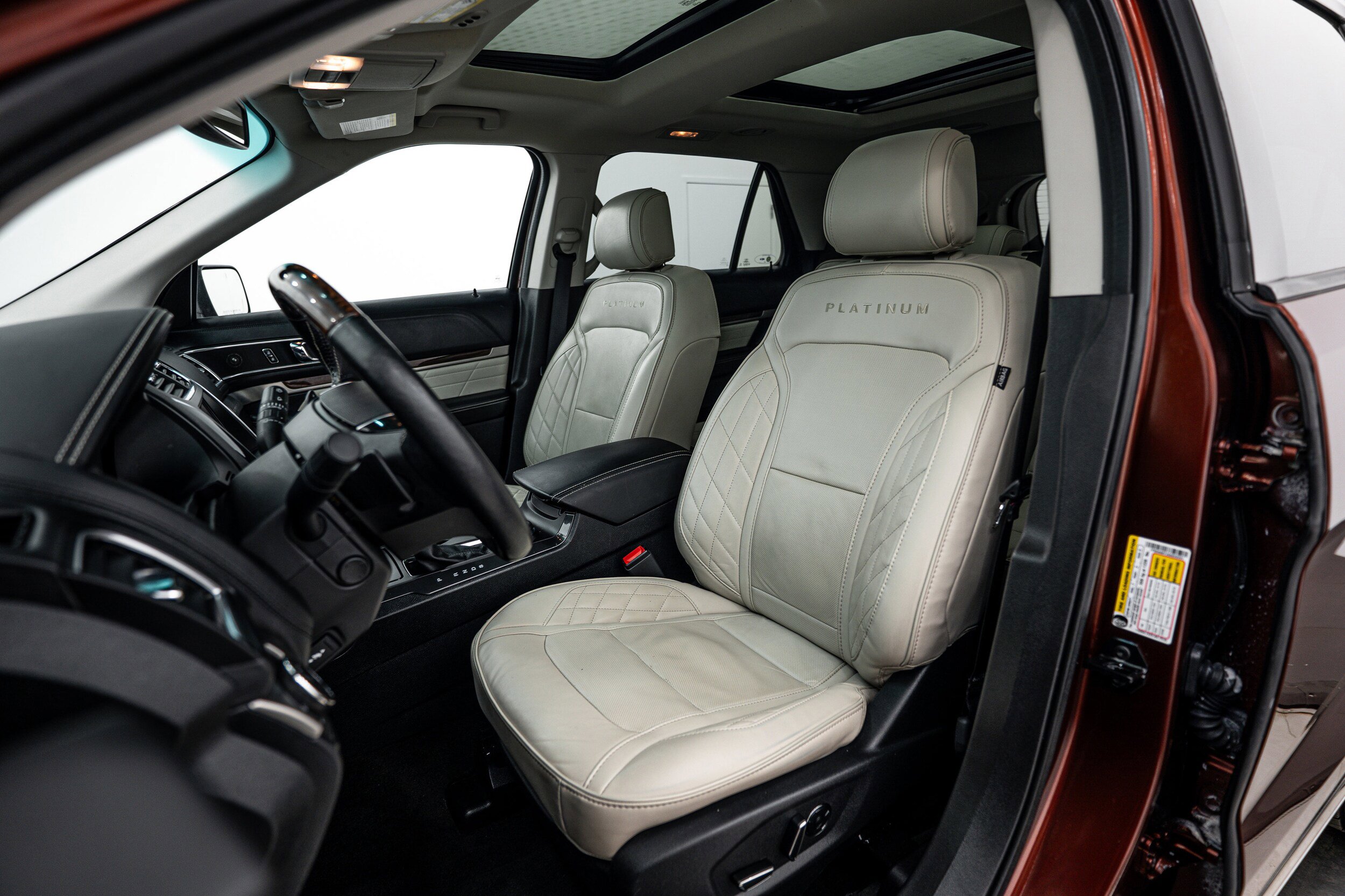 Used 2016 Ford Explorer Platinum AWD/4WD image 14