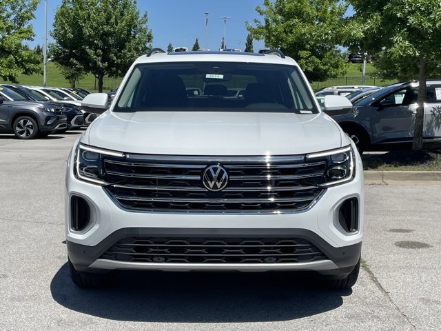 New 2025 Volkswagen Atlas SE image 2