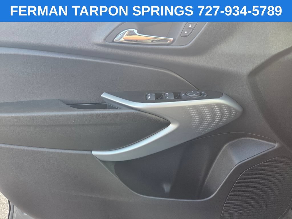 Certified 2025 Chevrolet Trax LS w/ Driver Confidence Package FWD image 25