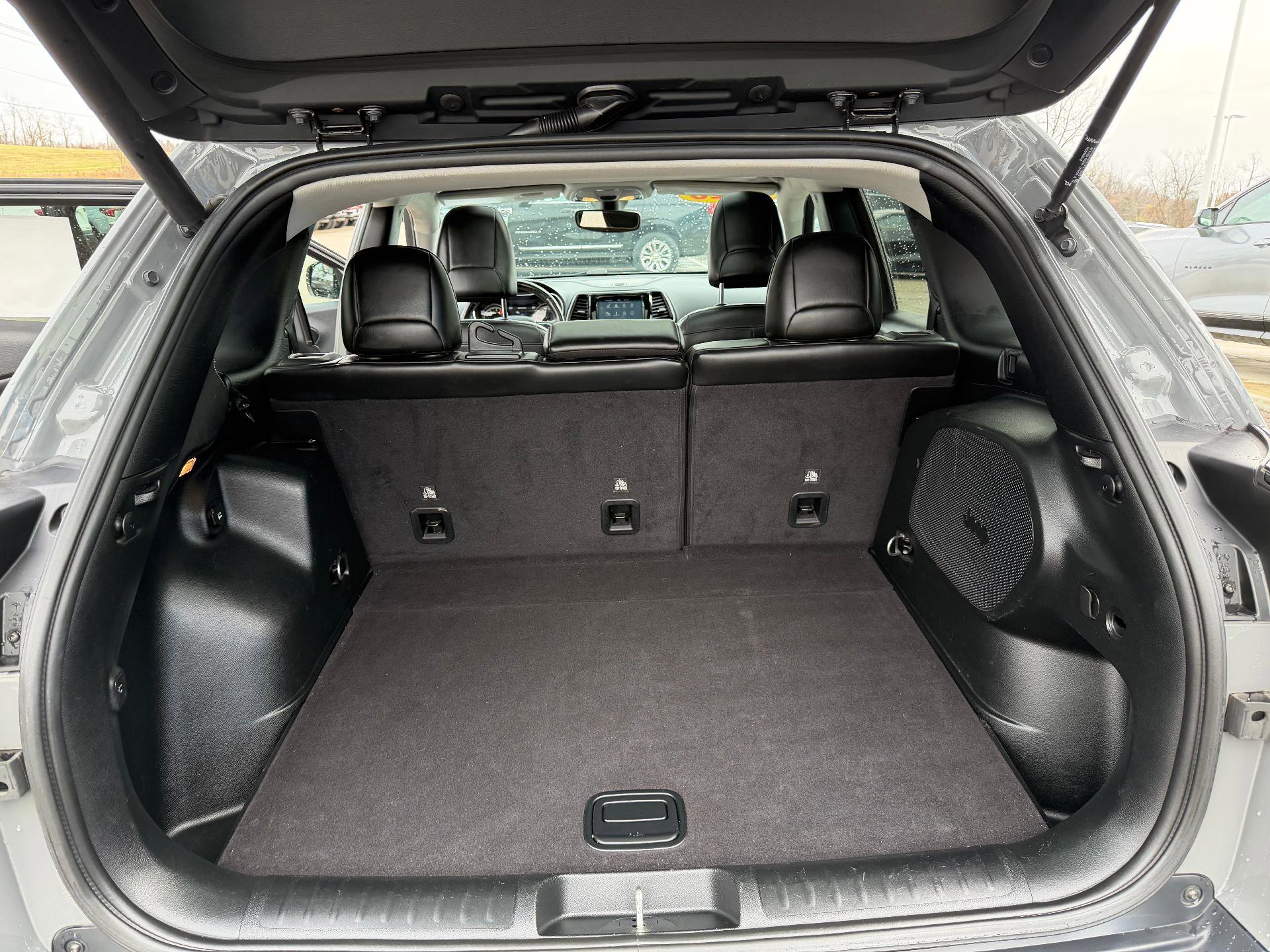 Used 2020 Jeep Cherokee Limited image 16