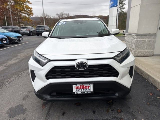 Used 2022 Toyota RAV4 XLE image 2