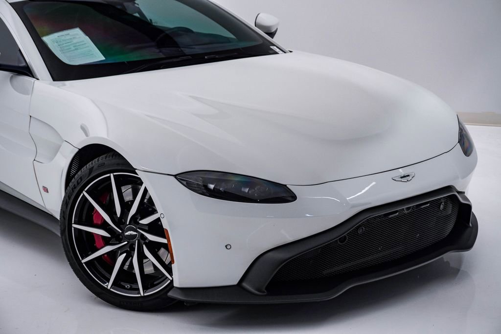 Used 2019 Aston Martin V8 Vantage Coupe image 31