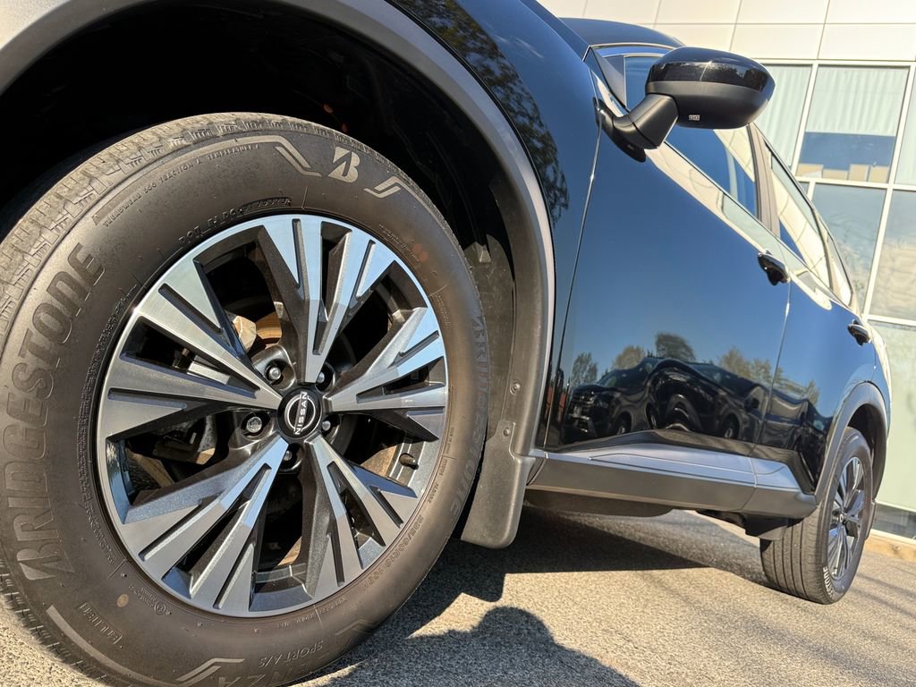 Used 2023 Nissan Rogue SV AWD/4WD image 10