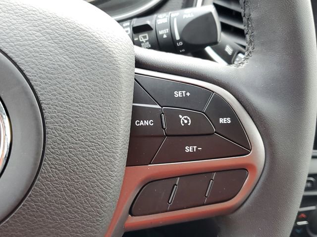 Used 2022 Jeep Cherokee Latitude Lux AWD/4WD image 24