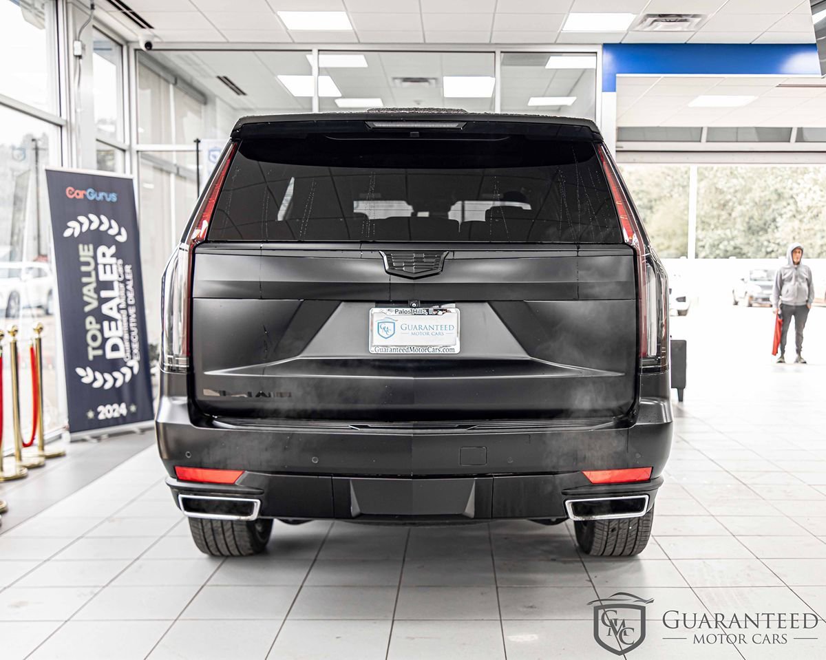 Used 2023 Cadillac Escalade Luxury w/ LPO, Floor Liner Package AWD/4WD image 13