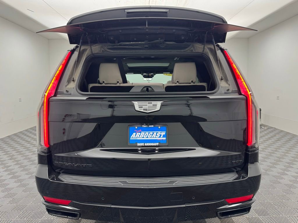 Used 2023 Cadillac Escalade Sport w/ LPO, ONYX Package AWD/4WD image 13