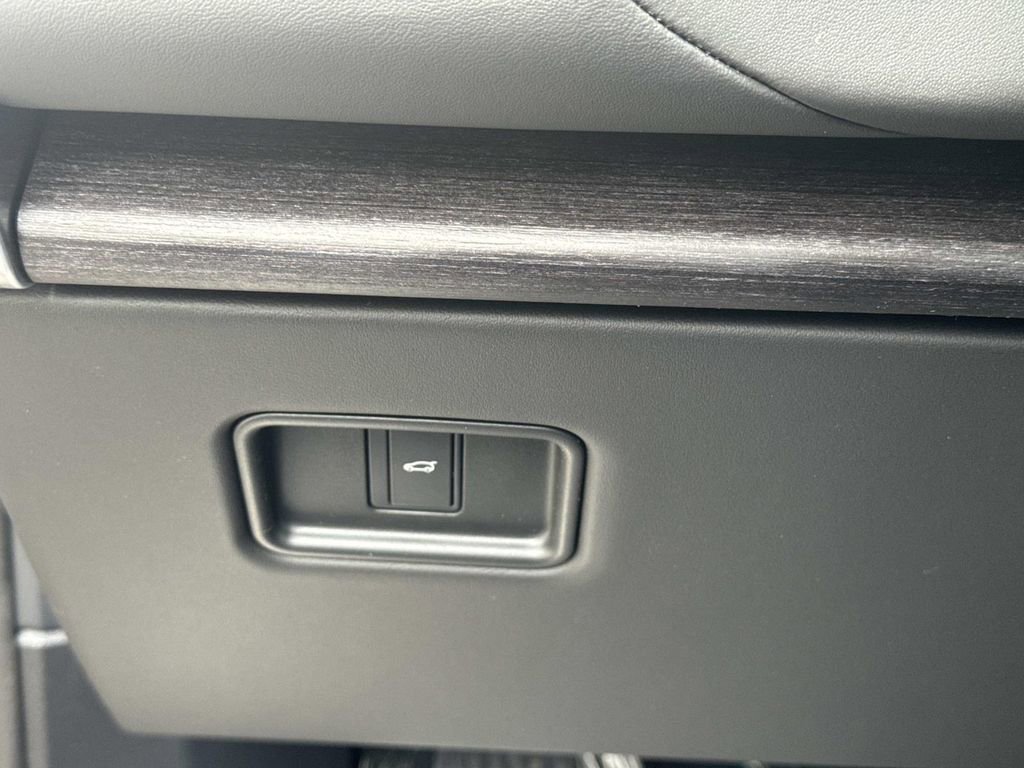New 2026 Land Rover Range Rover SE AWD/4WD image 31