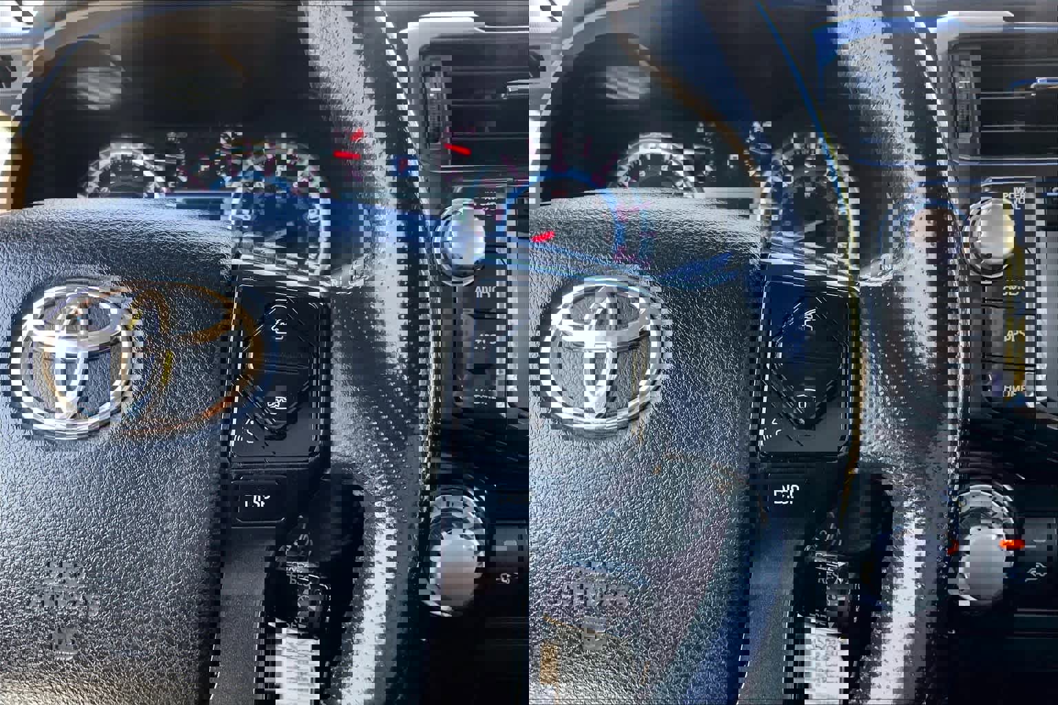 Used 2018 Toyota 4Runner TRD Off-Road Premium image 24