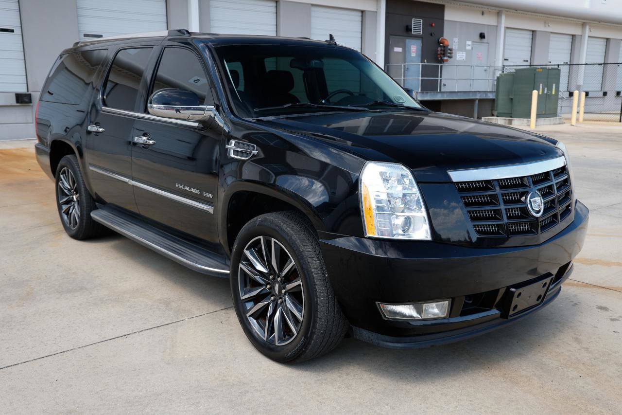 Used 2012 Cadillac Escalade ESV Luxury image 17