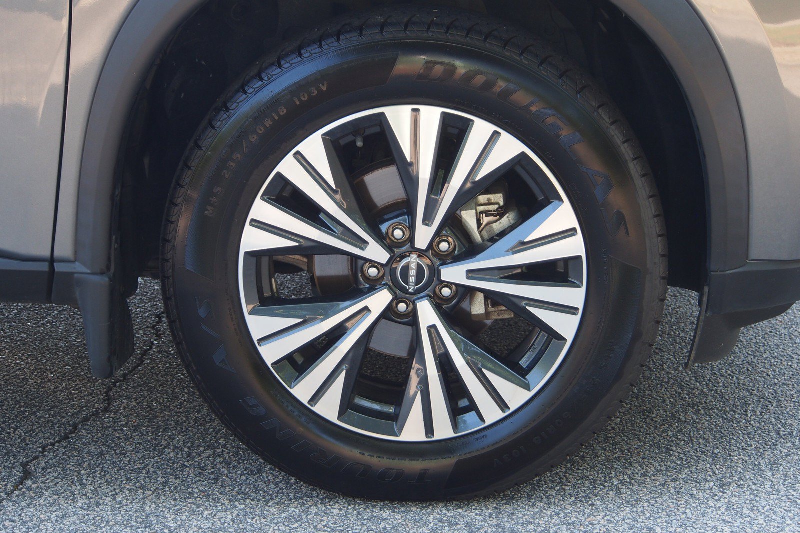 Used 2023 Nissan Rogue SV FWD image 9