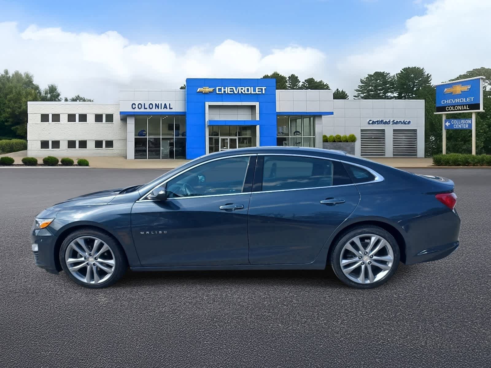 Certified 2019 Chevrolet Malibu Premier w/ Sun and Wheel Package FWD image 6