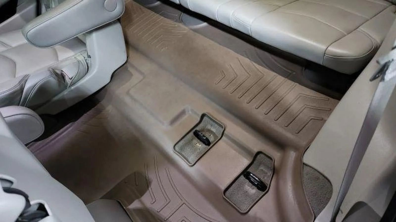 Used 2015 Cadillac Escalade Premium image 25