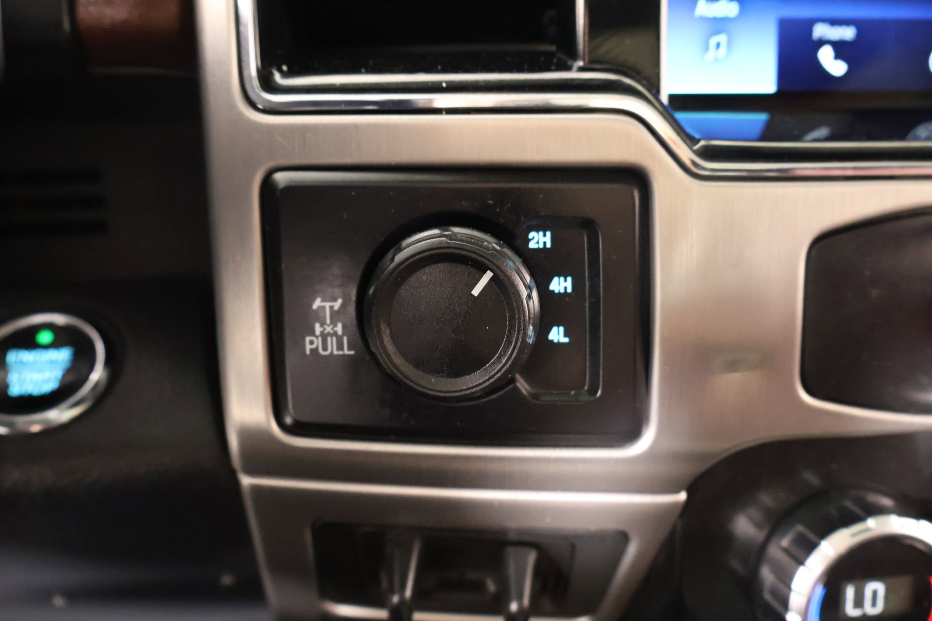 Used 2022 Ford F250 Platinum w/ Tremor Off-Road Package AWD/4WD image 9