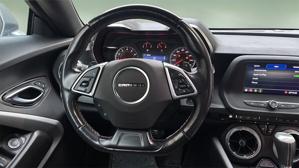 Used 2020 Chevrolet Camaro LT image 15