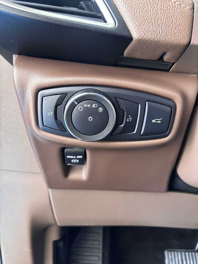 Used 2016 Lincoln MKX Reserve w/ Luxury Package image 21