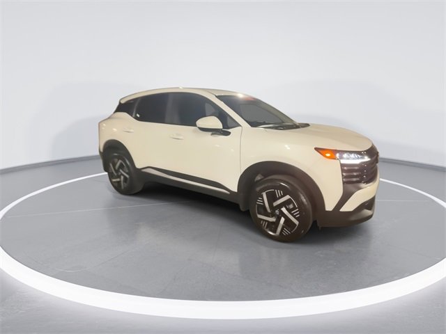 Certified 2025 Nissan Kicks SV image 2