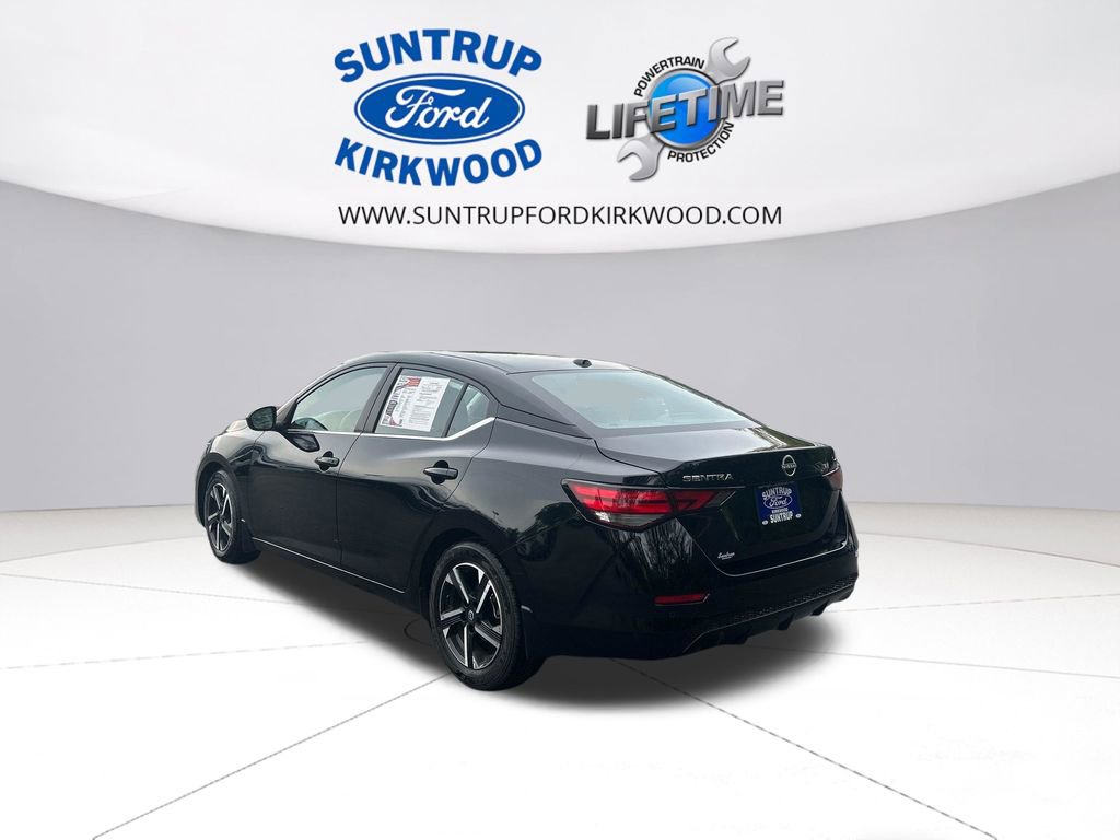 Used 2024 Nissan Sentra SV image 3