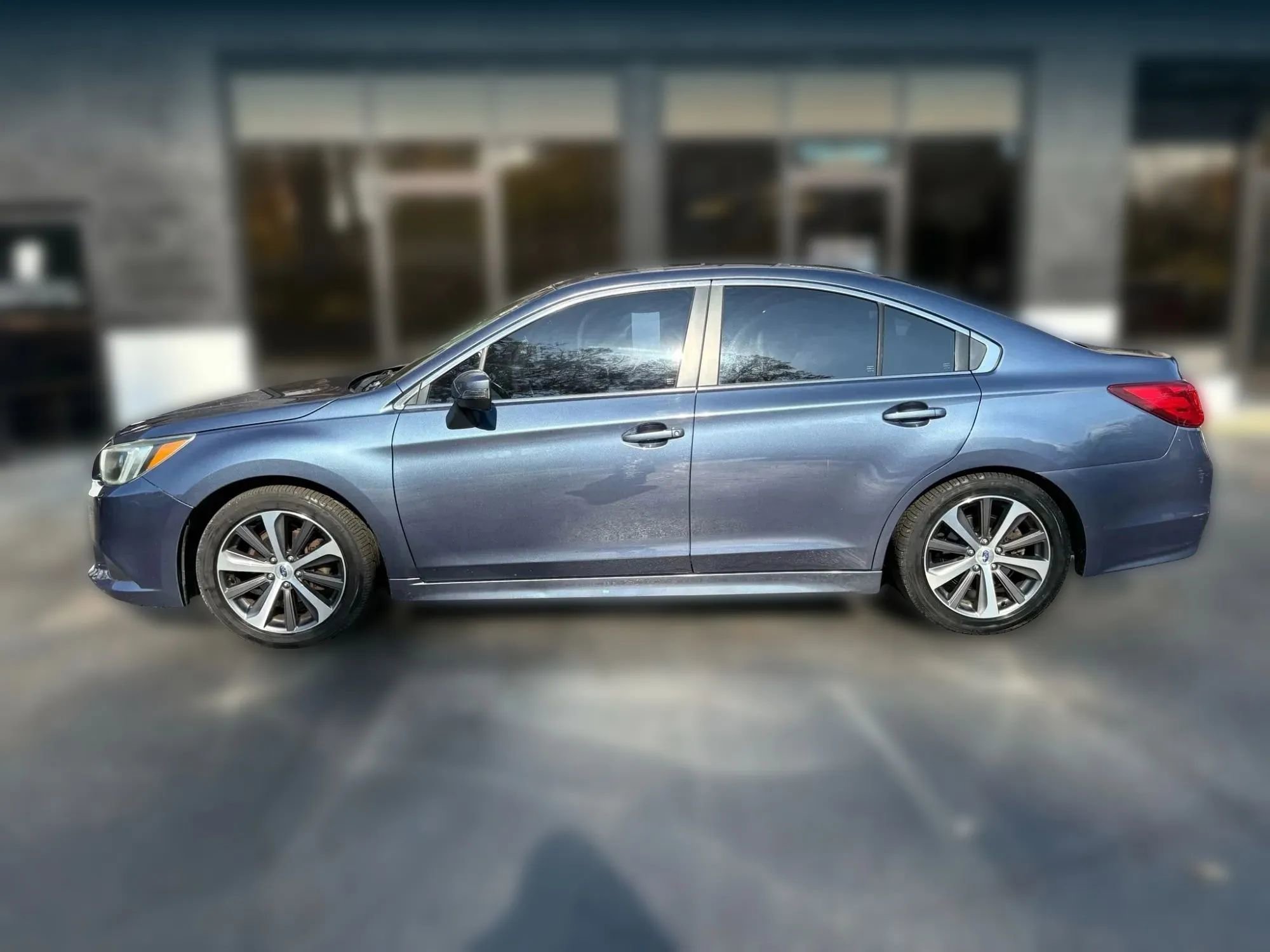 Used 2017 Subaru Legacy 2.5i Limited image 3