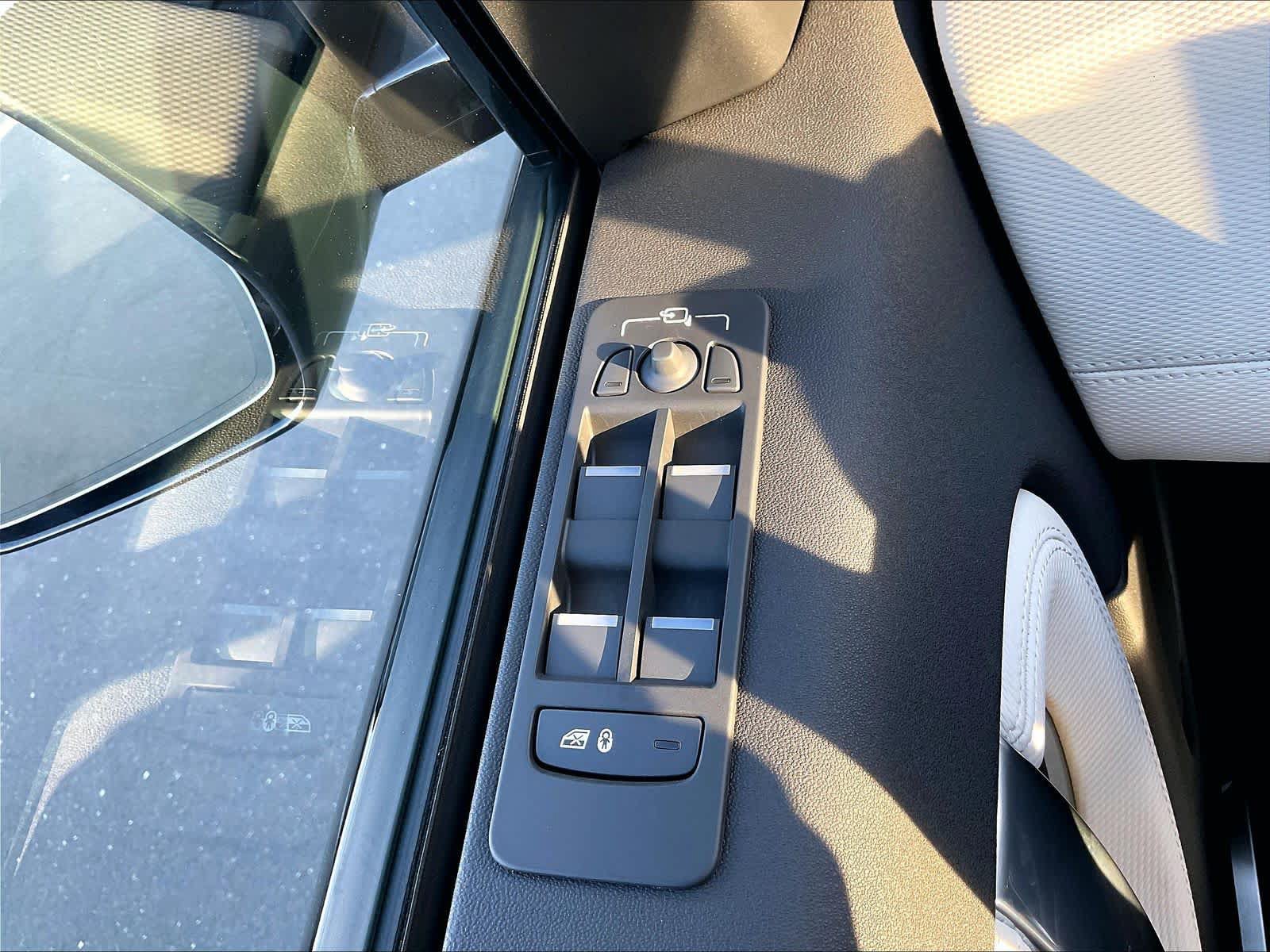 New 2026 Land Rover Discovery Sport Landmark AWD/4WD image 22