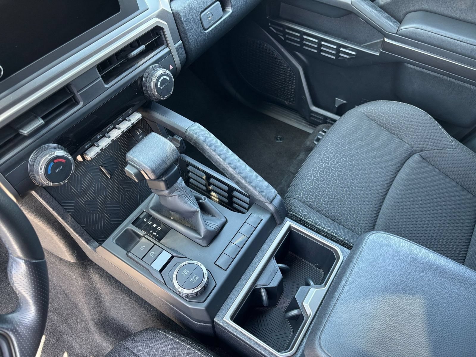 Used 2025 Toyota 4Runner SR5 RWD image 40
