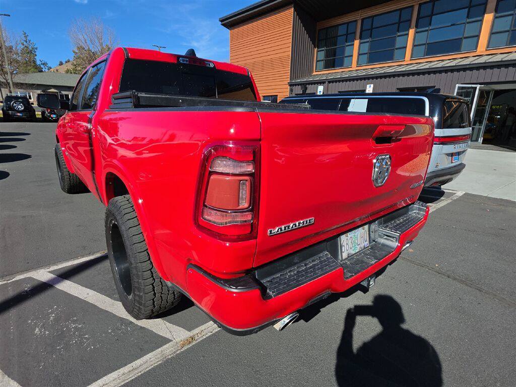 Used 2019 RAM 1500 Laramie AWD/4WD image 2