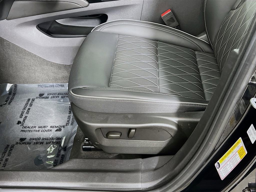 Used 2023 Buick Envision Avenir image 20