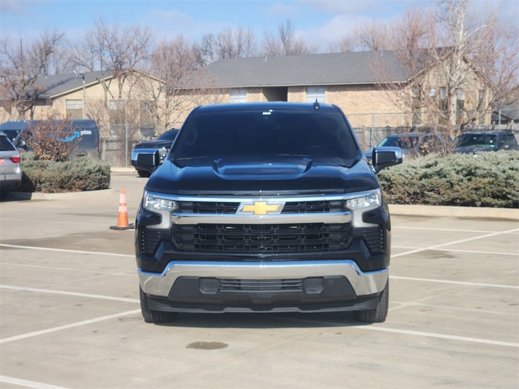 Used 2024 Chevrolet Silverado 1500 LT image 2