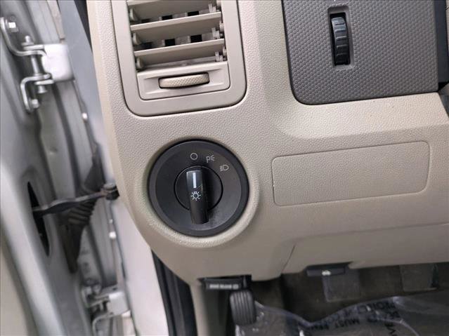 Used 2009 Ford Escape XLS image 20